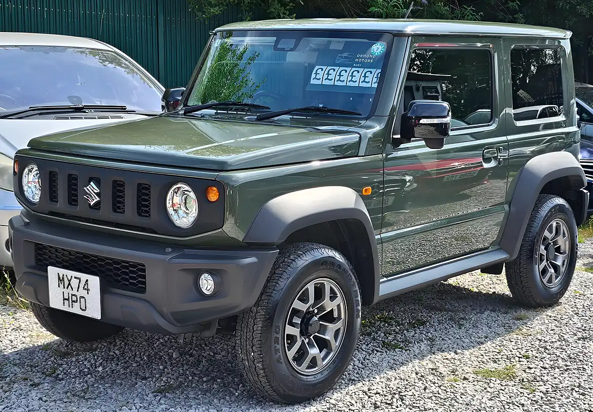 Used 2024 Suzuki Jimny SZ5 Green - Interior and Exterior details 3