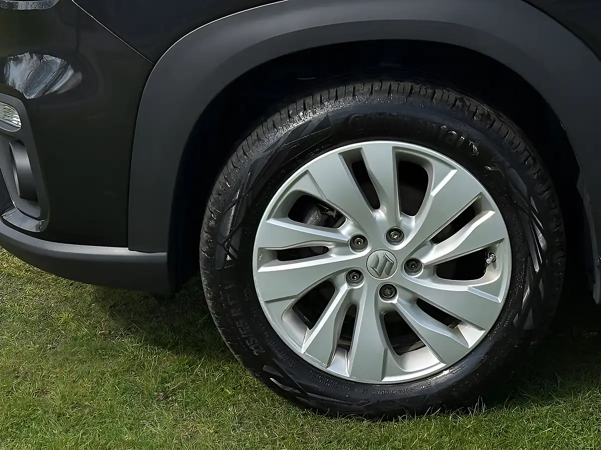 Used 2024 Suzuki S-Cross Motion Black - Interior and Exterior details 11