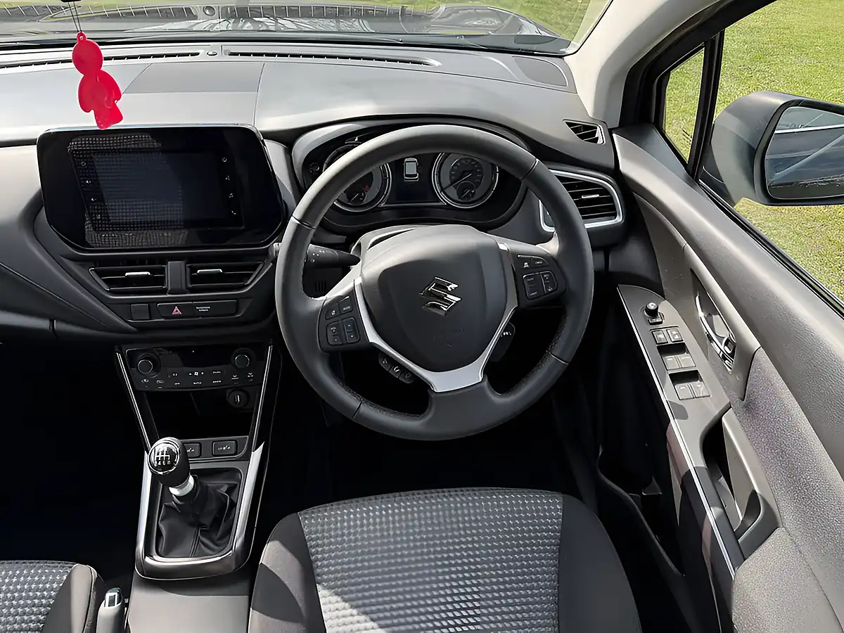 Used 2024 Suzuki S-Cross Motion Black - Interior and Exterior details 12