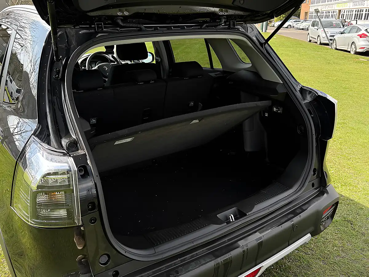 Used 2024 Suzuki S-Cross Motion Black - Interior and Exterior details 14
