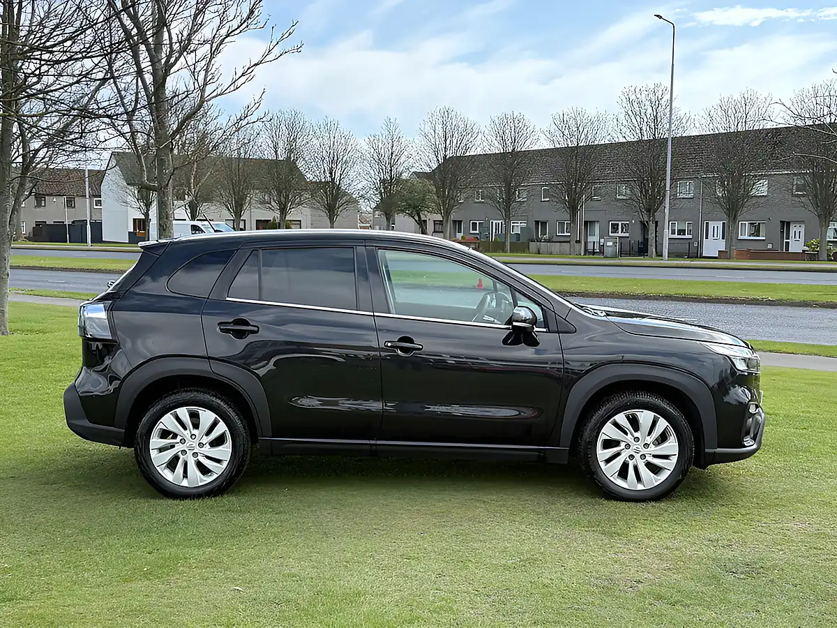 Used 2024 Suzuki S-Cross Motion Black - Interior and Exterior details 7