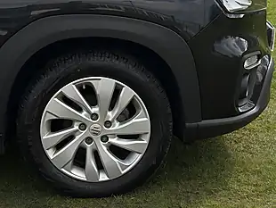 Used 2024 Suzuki S-Cross Motion Black - Interior and Exterior details 8