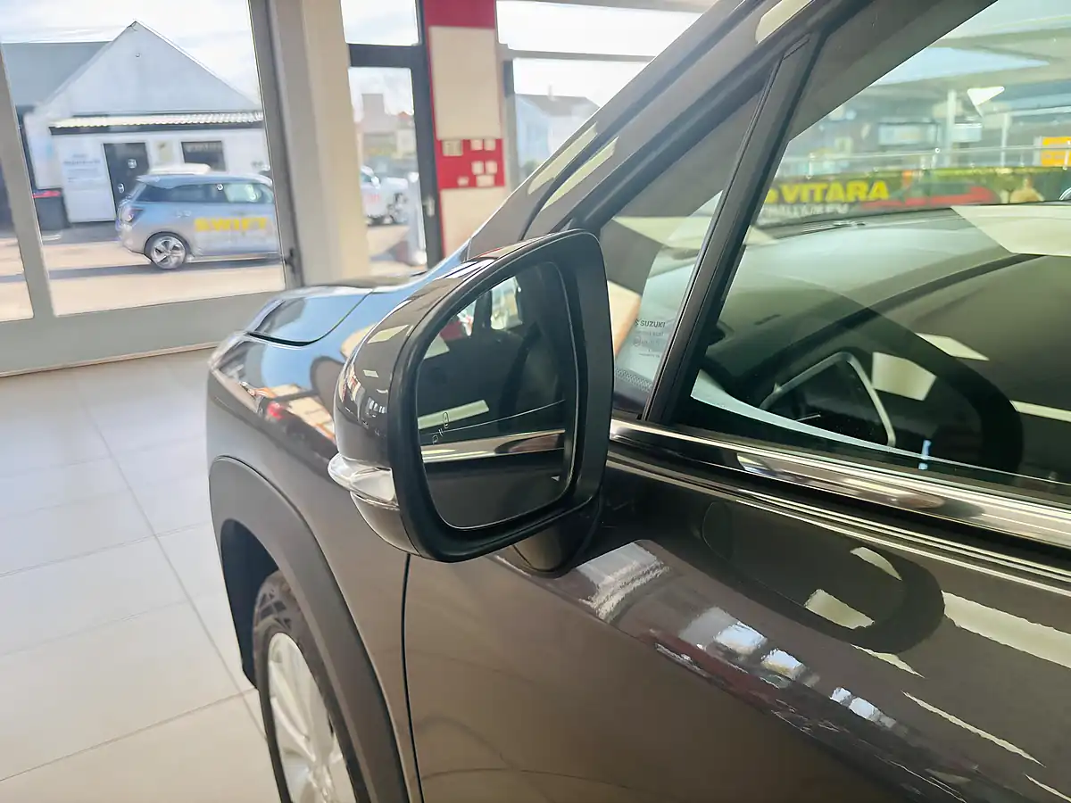 Used 2024 Suzuki S-Cross Motion Grey - Interior and Exterior details 14