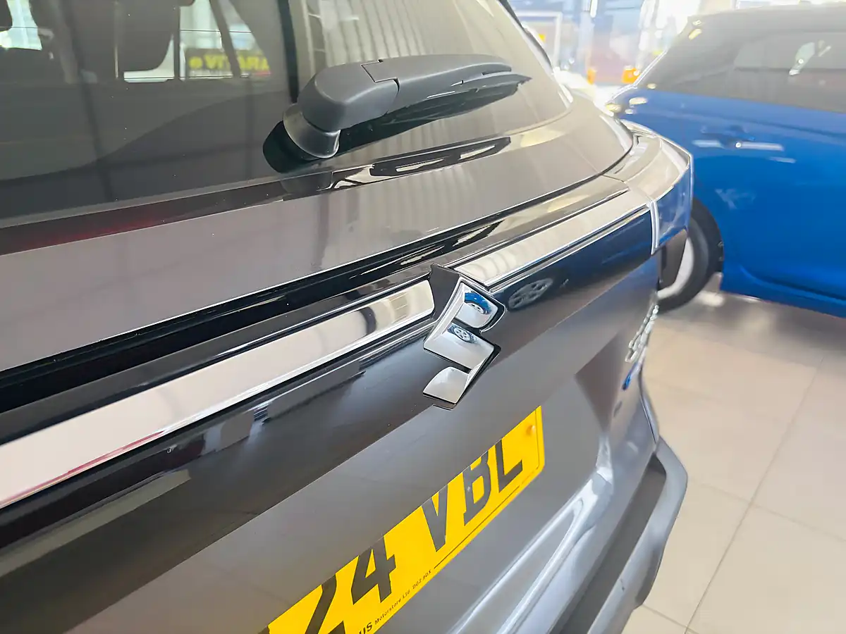 Used 2024 Suzuki S-Cross Motion Grey - Interior and Exterior details 20