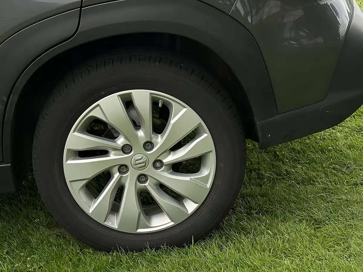 Used 2024 Suzuki S-Cross Motion Grey - Interior and Exterior details 9