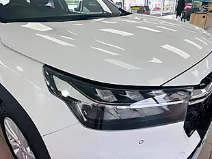 Used 2024 Suzuki S-Cross Motion White - Interior and Exterior details 10