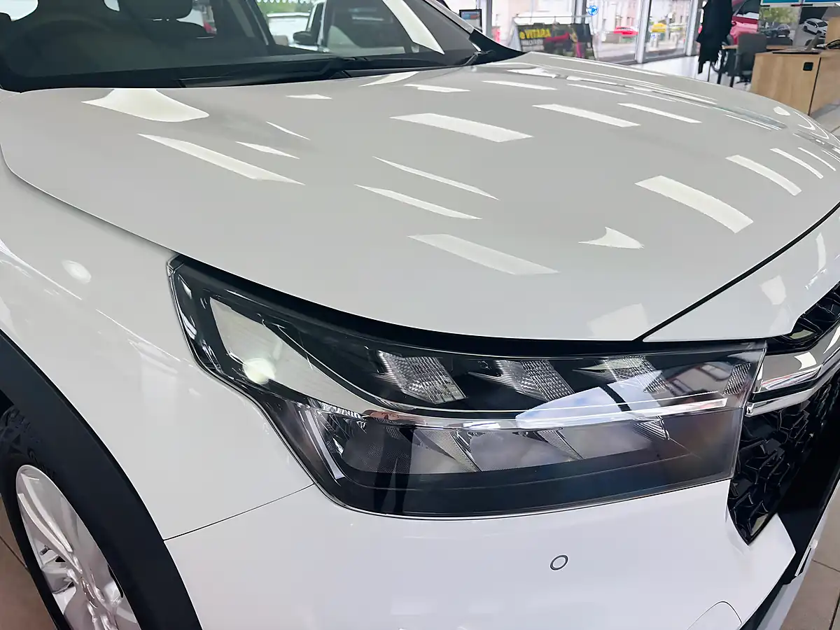 Used 2024 Suzuki S-Cross Motion White - Interior and Exterior details 10