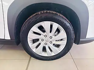 Used 2024 Suzuki S-Cross Motion White - Interior and Exterior details 11