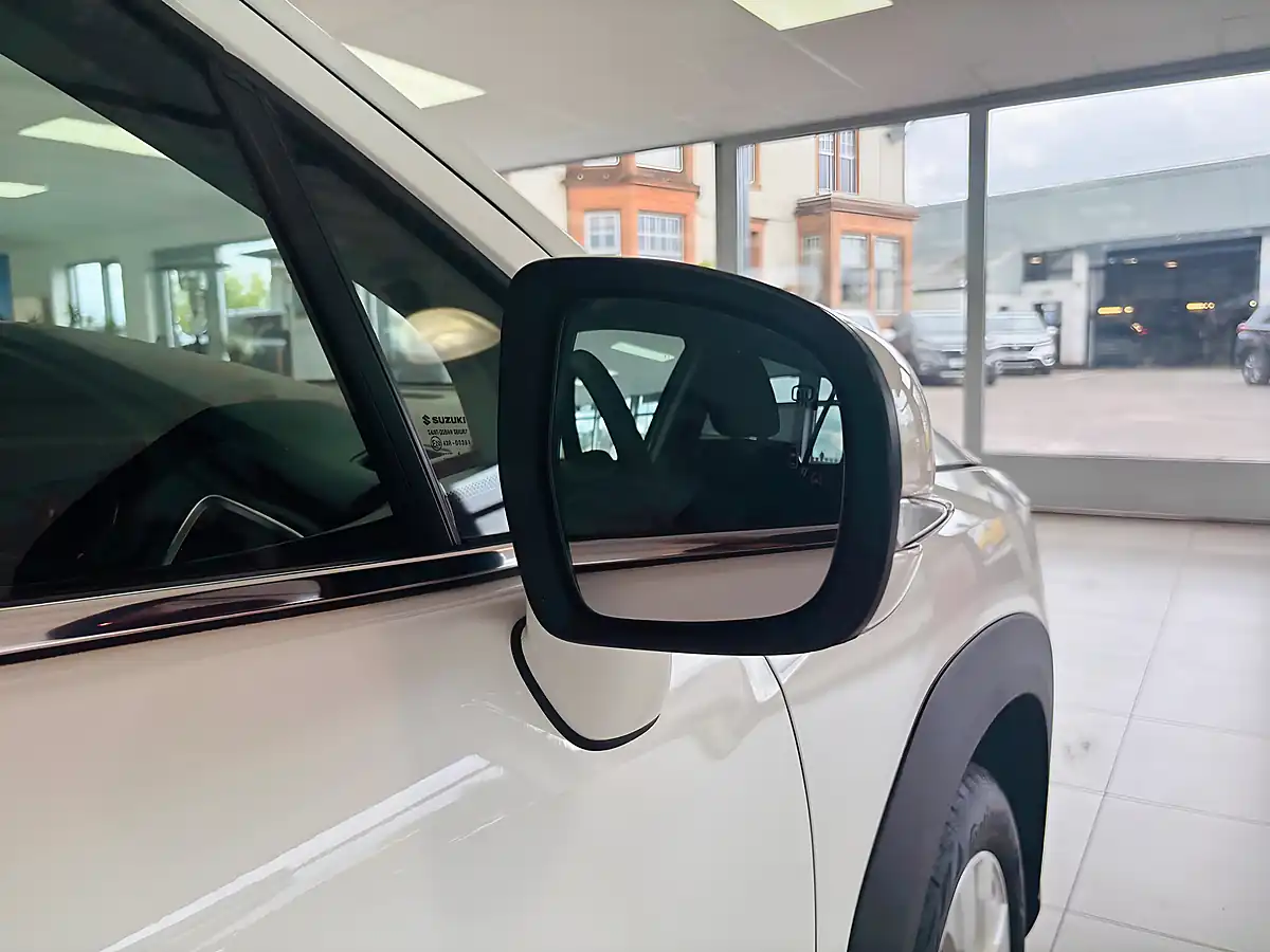 Used 2024 Suzuki S-Cross Motion White - Interior and Exterior details 12