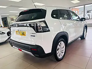 Used 2024 Suzuki S-Cross Motion White - Interior and Exterior details 7