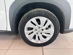 Used 2024 Suzuki S-Cross Motion White - Interior and Exterior details 10