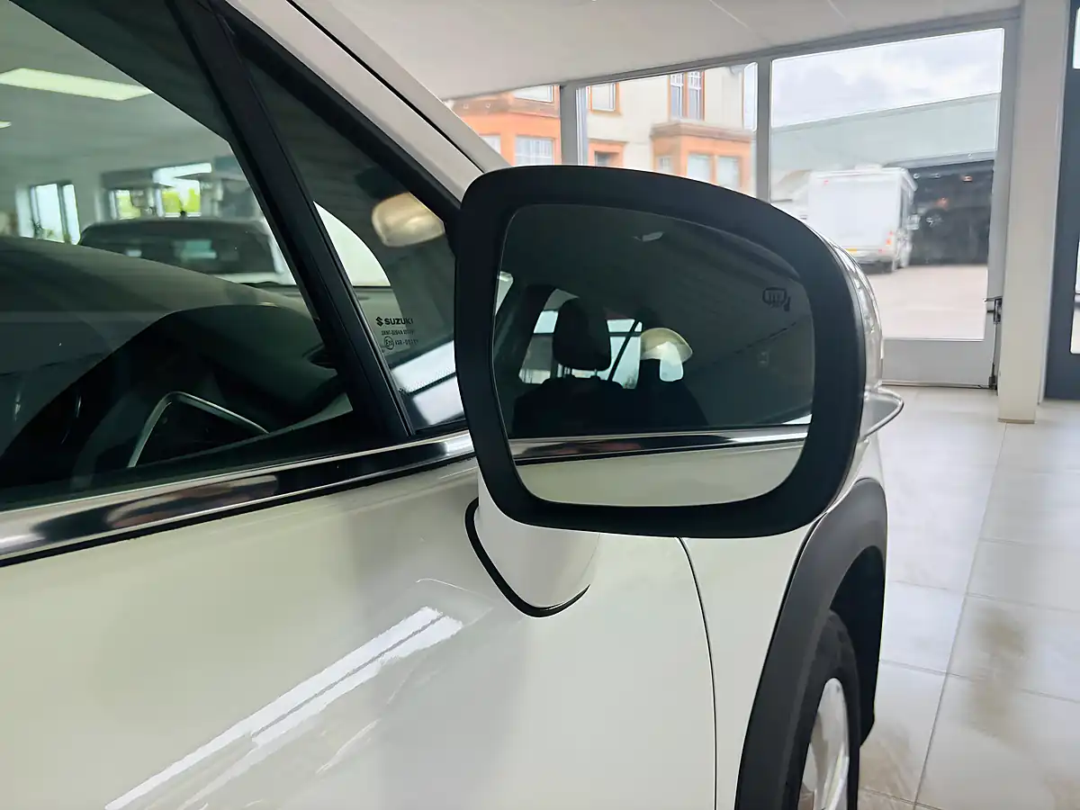 Used 2024 Suzuki S-Cross Motion White - Interior and Exterior details 11