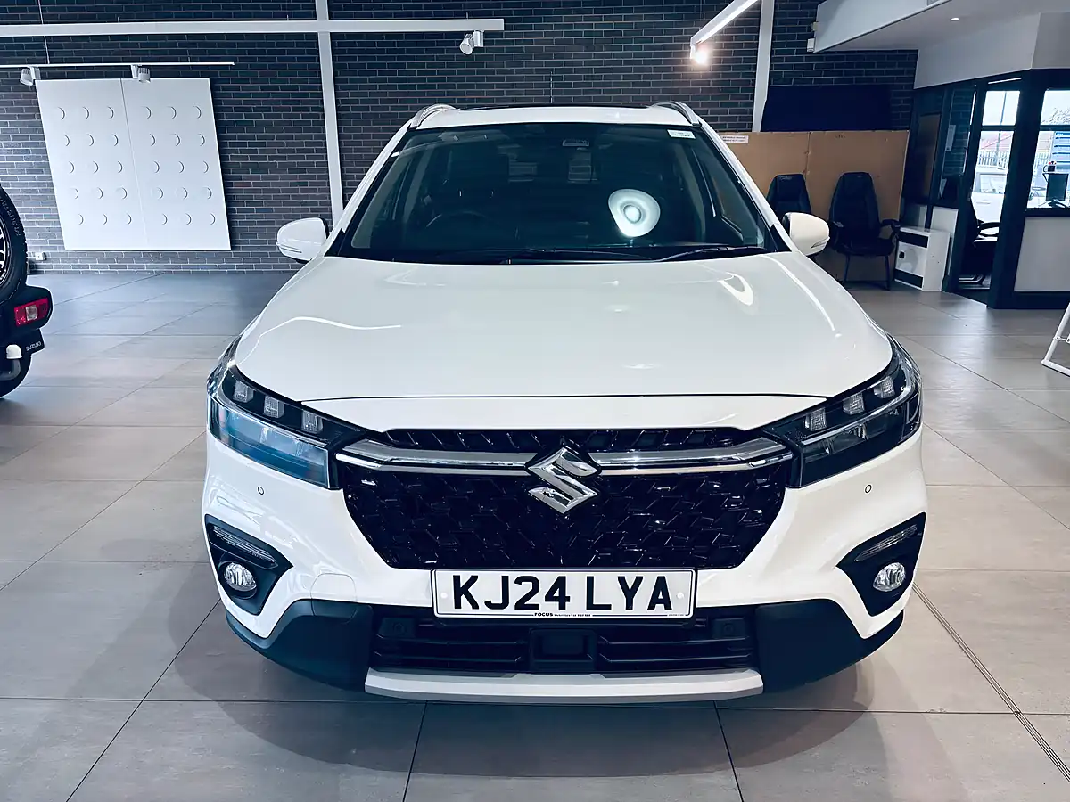 Used 2024 Suzuki S-Cross Ultra Allgrip White - Interior and Exterior details 2