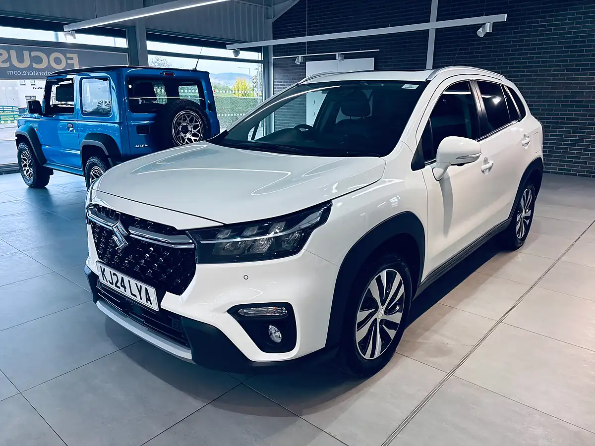 Used 2024 Suzuki S-Cross Ultra Allgrip White - Interior and Exterior details 3