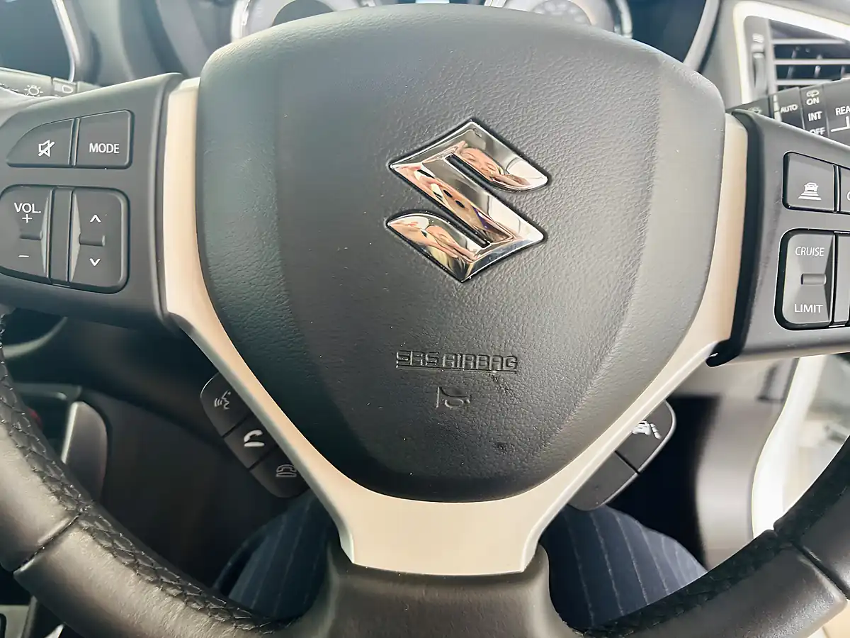Used 2024 Suzuki S-Cross Ultra Allgrip White - Interior and Exterior details 17