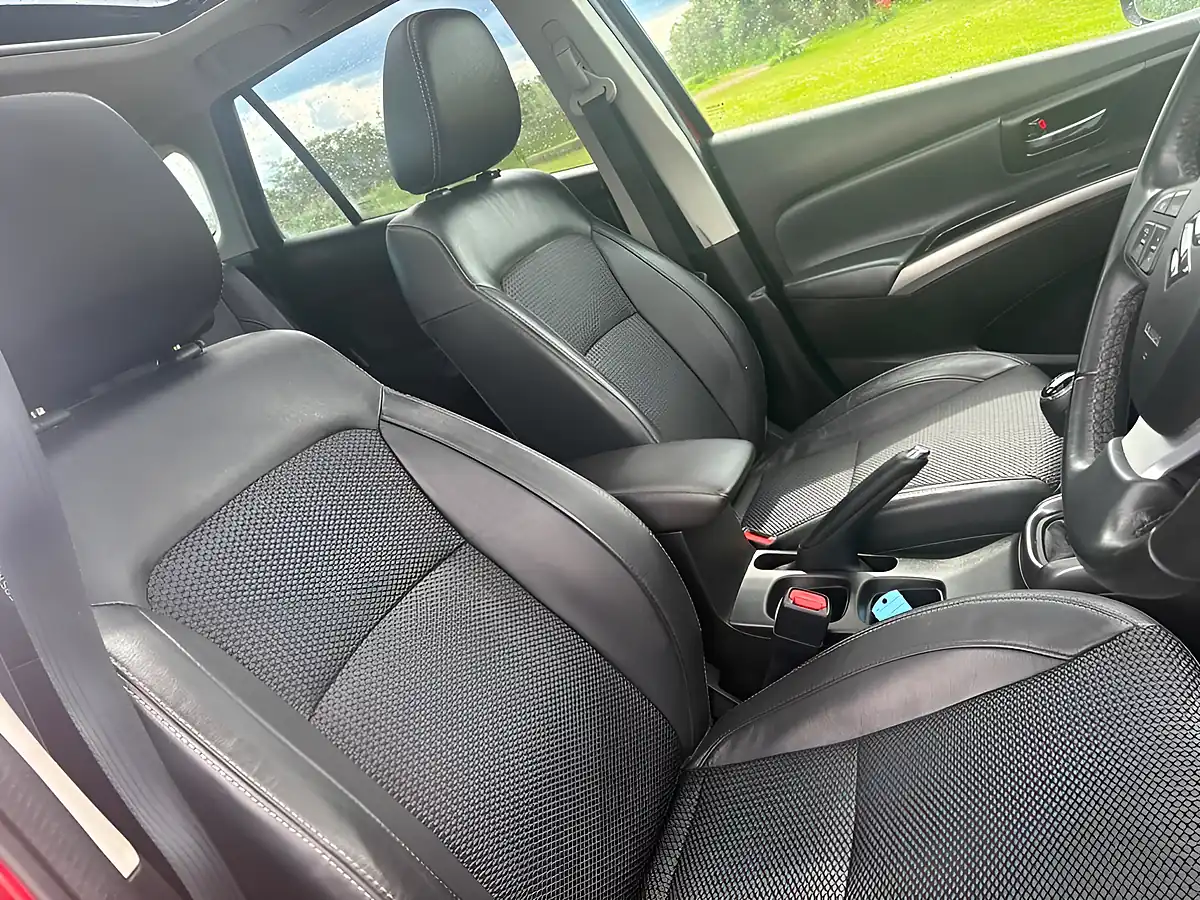Used 2024 Suzuki S-Cross Ultra Red - Interior and Exterior details 17