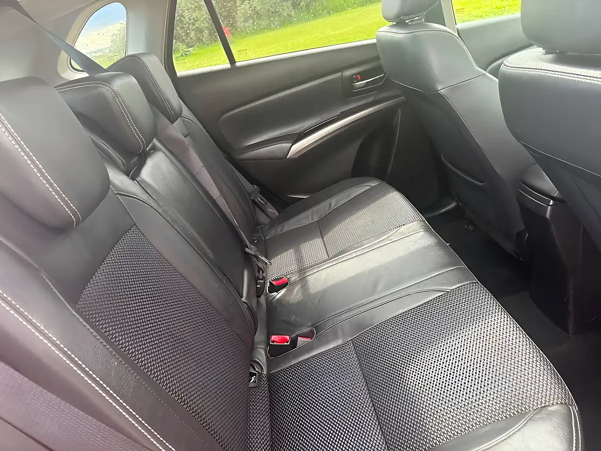 Used 2024 Suzuki S-Cross Ultra Red - Interior and Exterior details 18