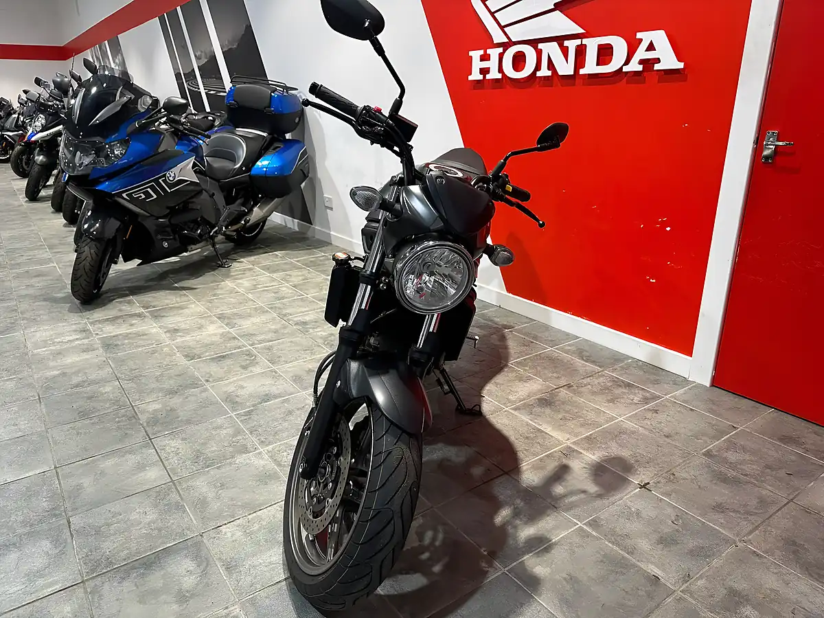 Used 2024 Suzuki SV650 a Green - Interior and Exterior details 4