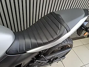 Used 2024 Suzuki SV650 X Silver - Interior and Exterior details 10