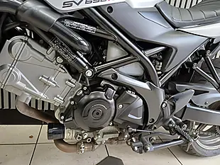 Used 2024 Suzuki SV650 X Silver - Interior and Exterior details 11