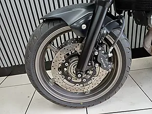 Used 2024 Suzuki SV650 X Silver - Interior and Exterior details 17
