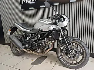 Used 2024 Suzuki SV650 X Silver - Interior and Exterior details 3