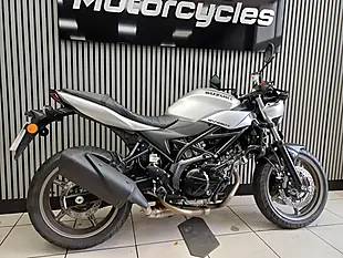 Used 2024 Suzuki SV650 X Silver - Interior and Exterior details 4