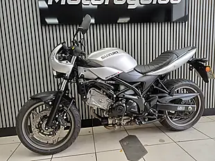 Used 2024 Suzuki SV650 X Silver - Interior and Exterior details 6