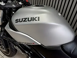 Used 2024 Suzuki SV650 X Silver - Interior and Exterior details 8