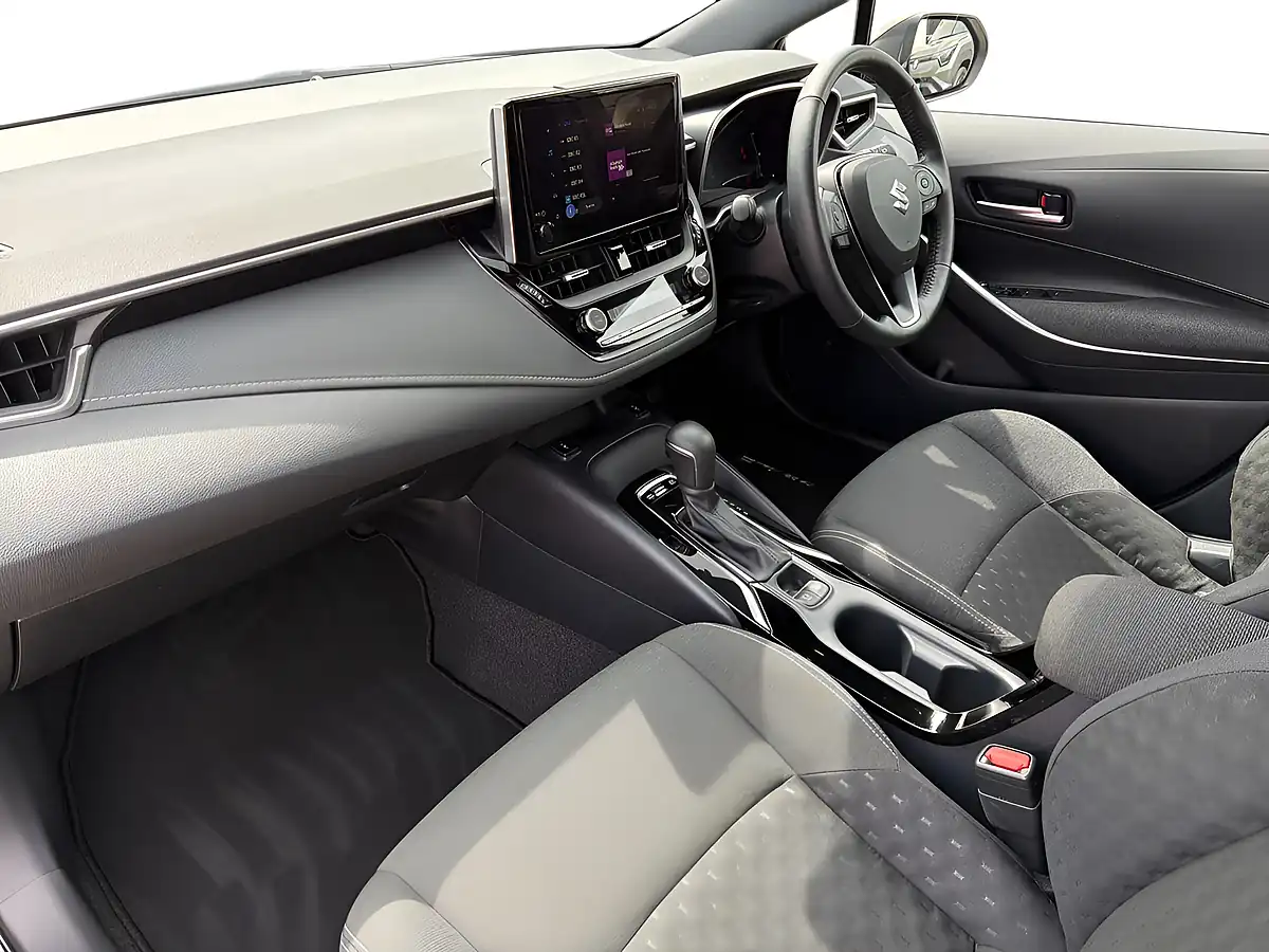 Used 2024 Suzuki Swace Motion Bronze - Interior and Exterior details 12