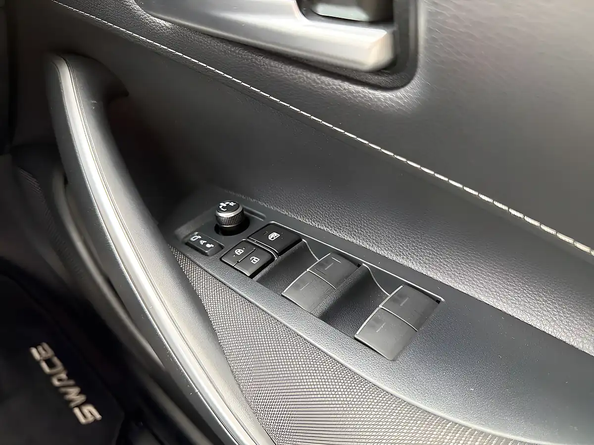 Used 2024 Suzuki Swace Motion Bronze - Interior and Exterior details 16