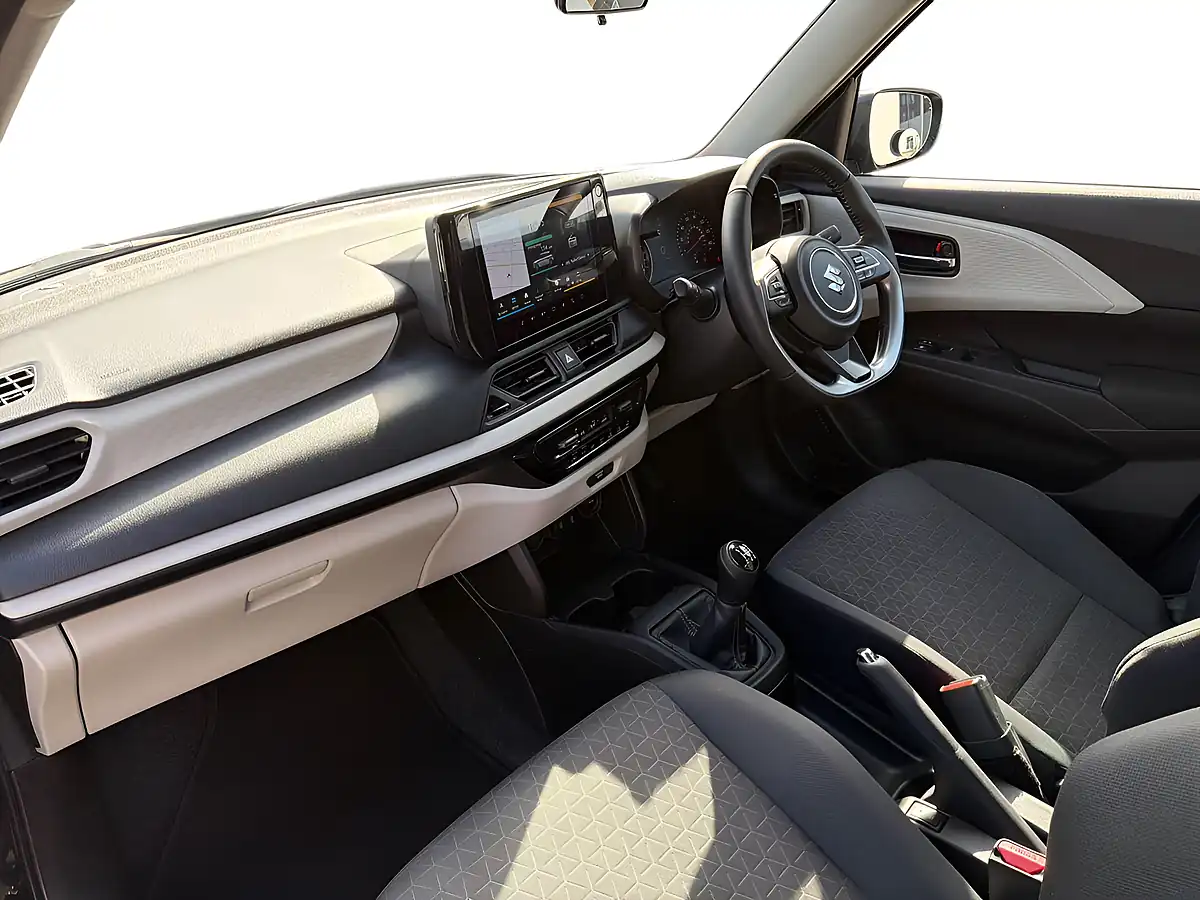 Used 2024 Suzuki Swift Motion Black - Interior and Exterior details 12