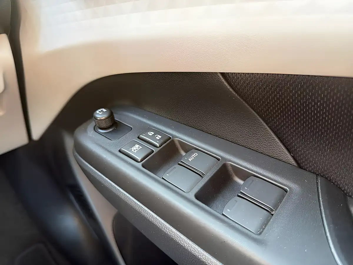 Used 2024 Suzuki Swift Motion Black - Interior and Exterior details 16