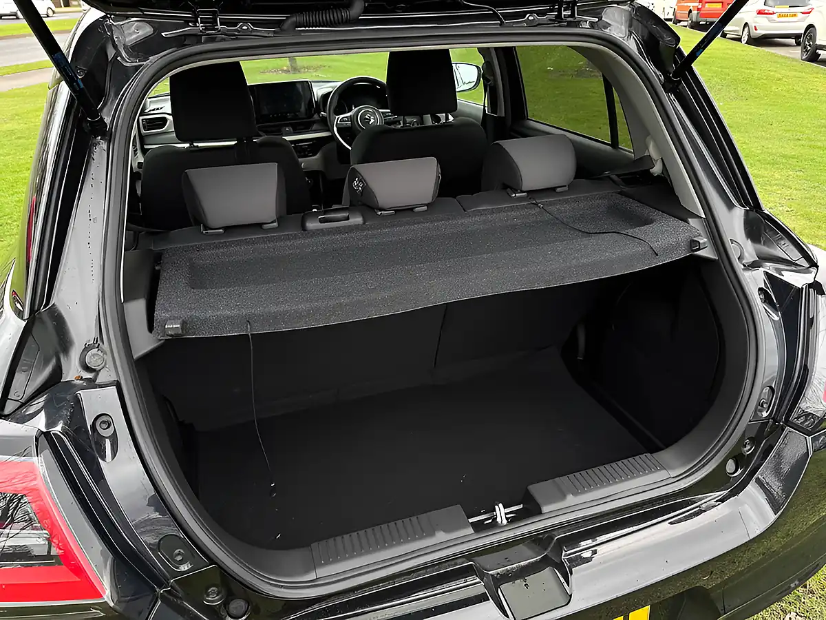 Used 2024 Suzuki Swift Motion Black - Interior and Exterior details 15