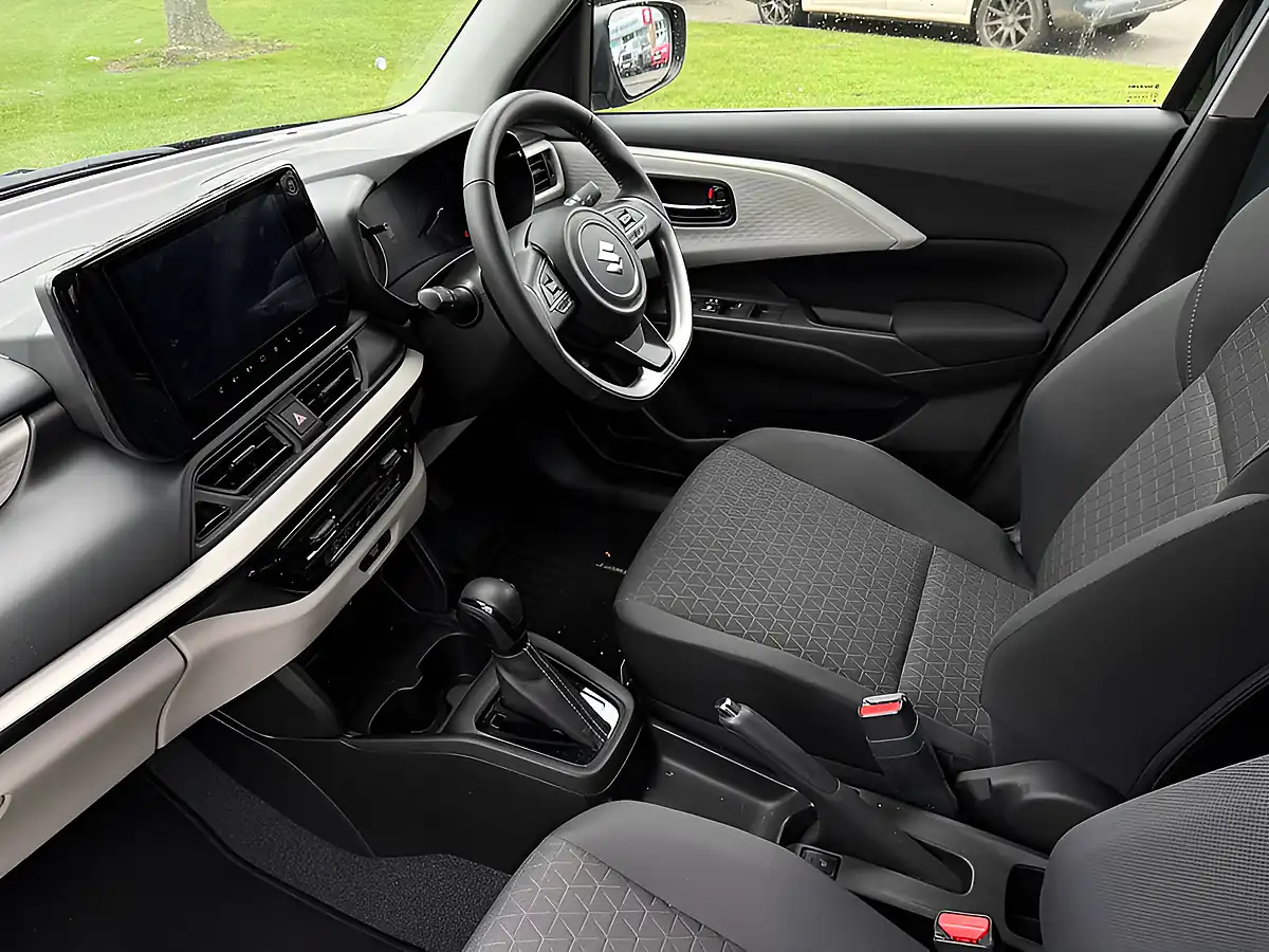 Used 2024 Suzuki Swift Motion Black - Interior and Exterior details 16