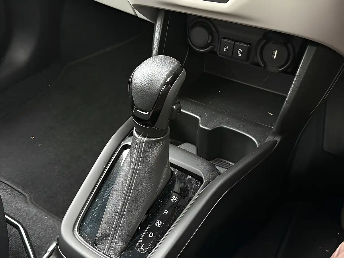 Used 2024 Suzuki Swift Motion Black - Interior and Exterior details 19