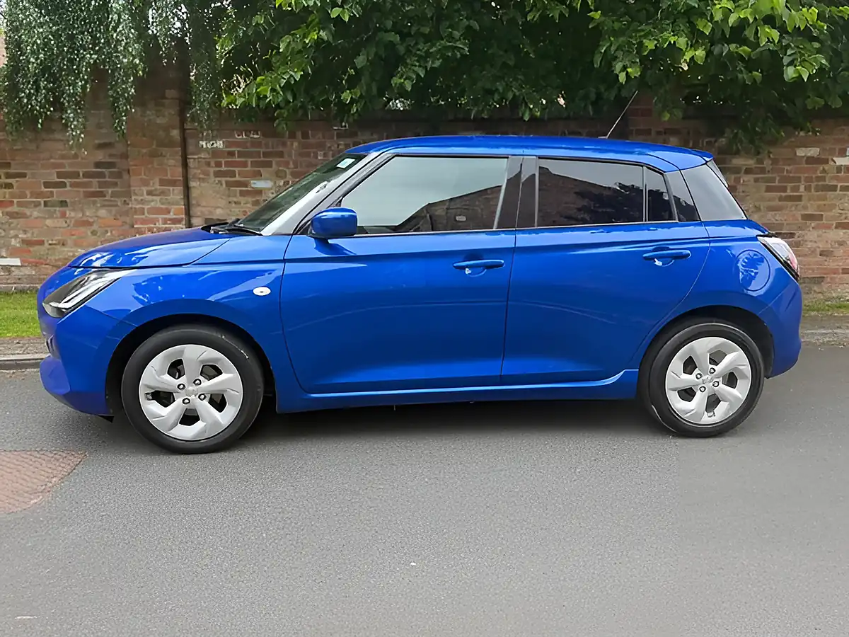 Used 2024 Suzuki Swift Motion Blue - Interior and Exterior details 9