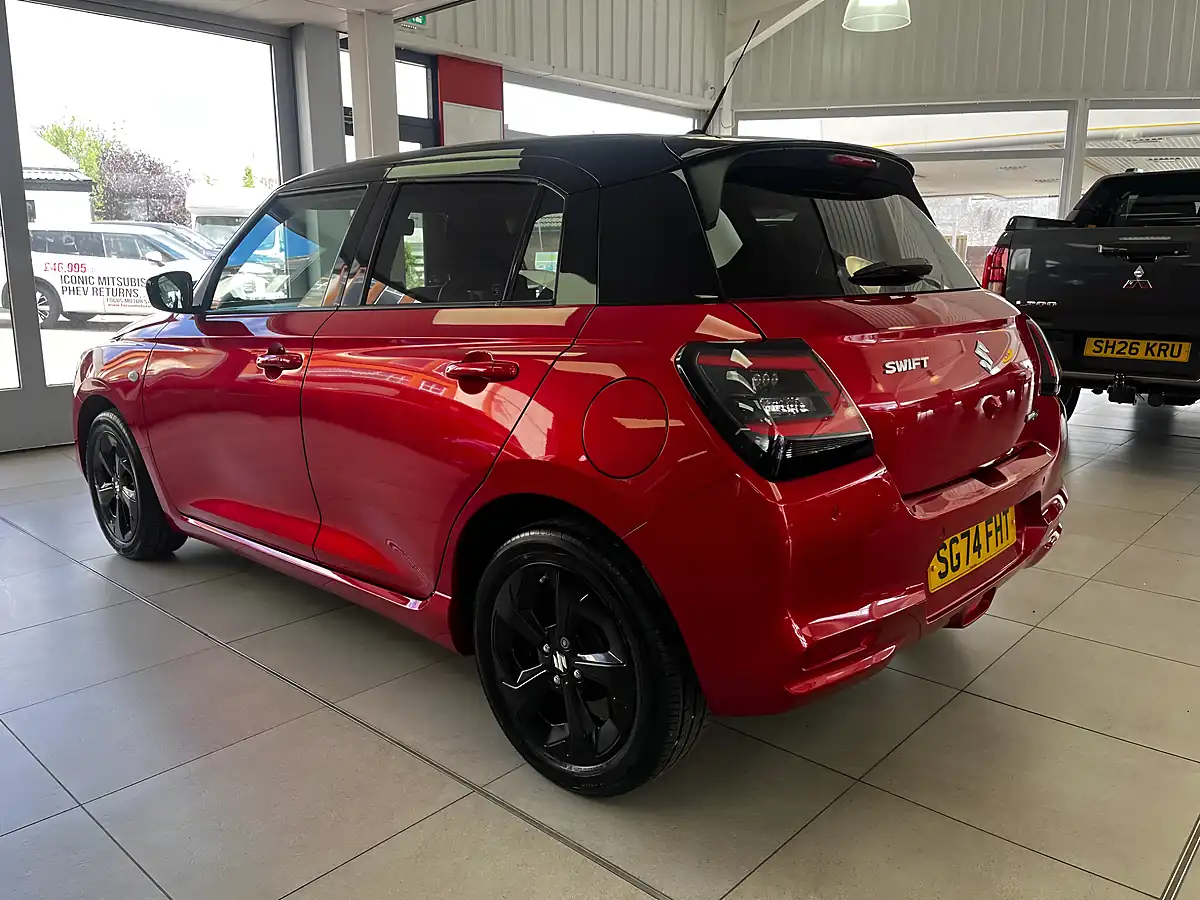 Used 2024 Suzuki Swift Motion Euro 6 (s/S) 5dr Red - Interior and Exterior details 4