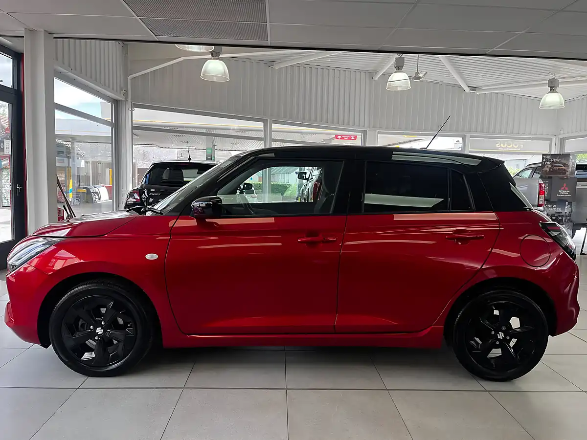 Used 2024 Suzuki Swift Motion Euro 6 (s/S) 5dr Red - Interior and Exterior details 5