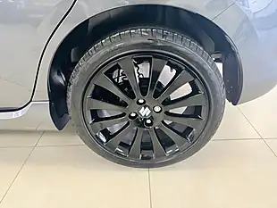 Used 2024 Suzuki Swift Motion Grey - Interior and Exterior details 17