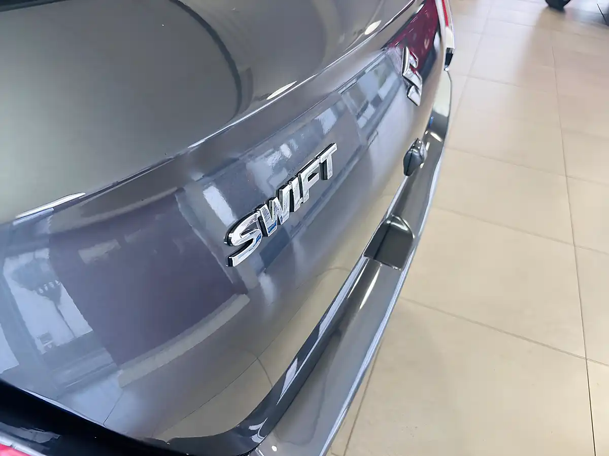Used 2024 Suzuki Swift Motion Grey - Interior and Exterior details 20
