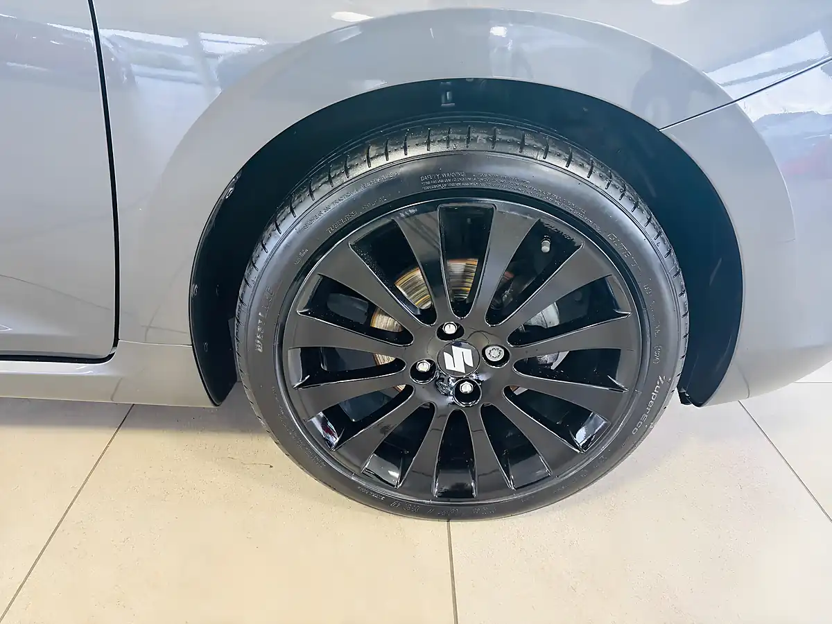 Used 2024 Suzuki Swift Motion Grey - Interior and Exterior details 8