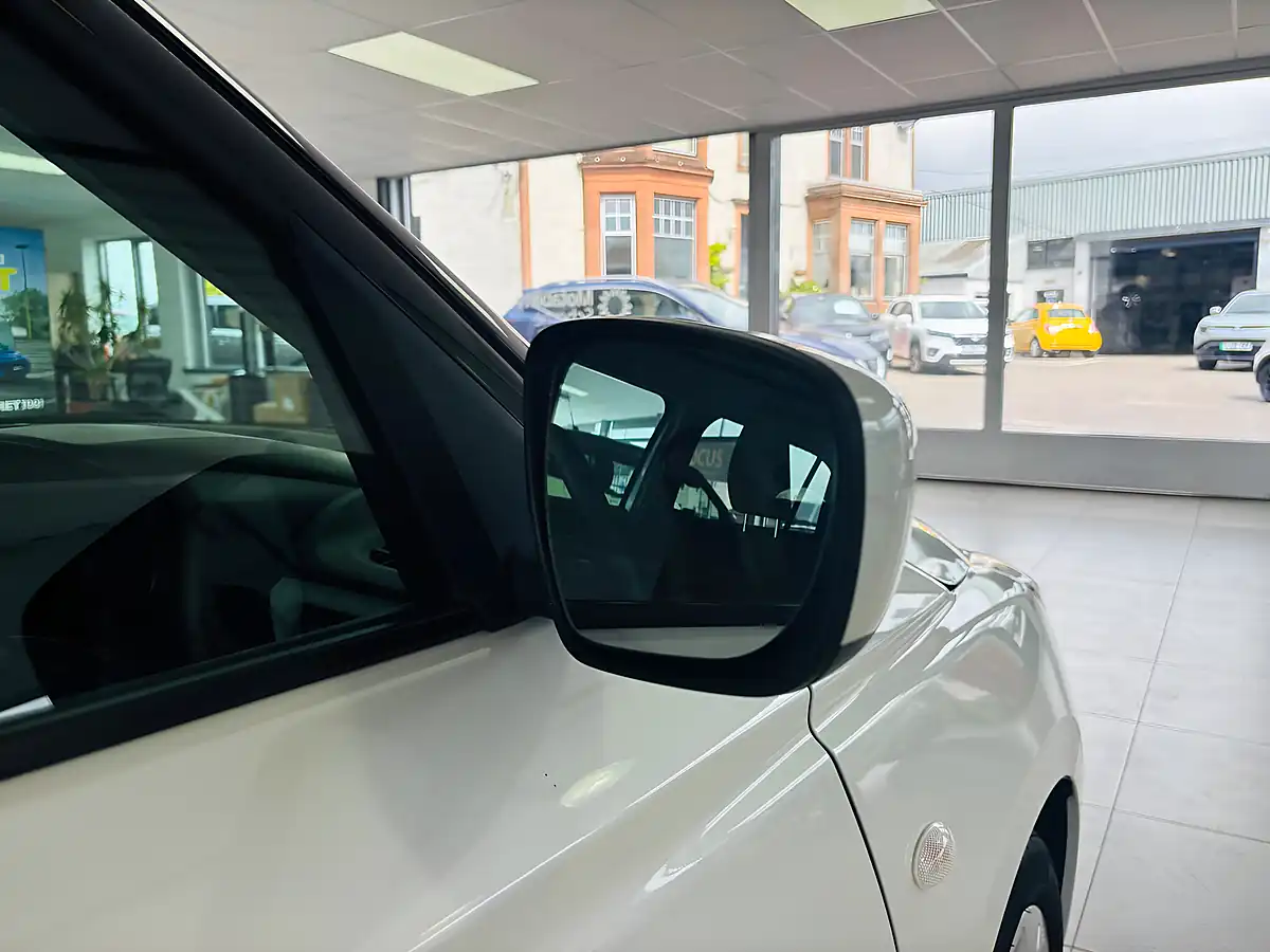 Used 2024 Suzuki Swift Motion White - Interior and Exterior details 10