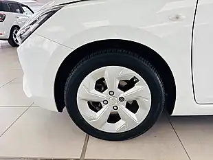 Used 2024 Suzuki Swift Motion White - Interior and Exterior details 13