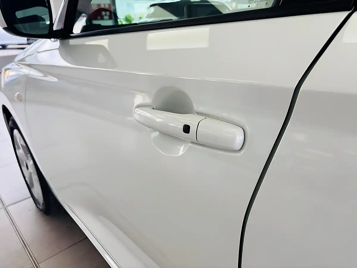 Used 2024 Suzuki Swift Motion White - Interior and Exterior details 17