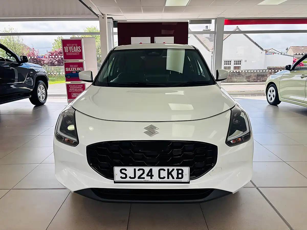 Used 2024 Suzuki Swift Motion White - Interior and Exterior details 2