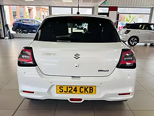 Used 2024 Suzuki Swift Motion White - Interior and Exterior details 4