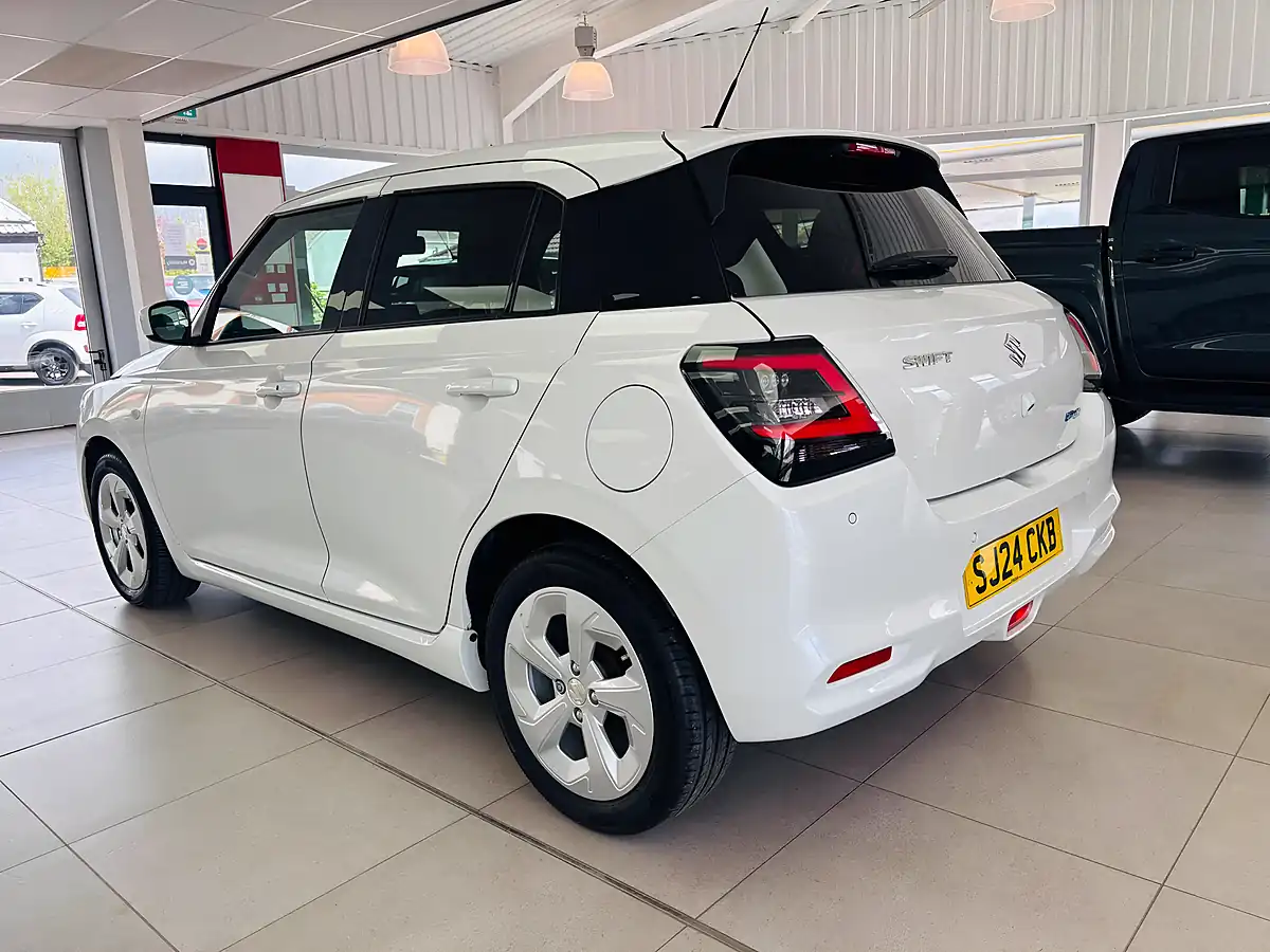 Used 2024 Suzuki Swift Motion White - Interior and Exterior details 5