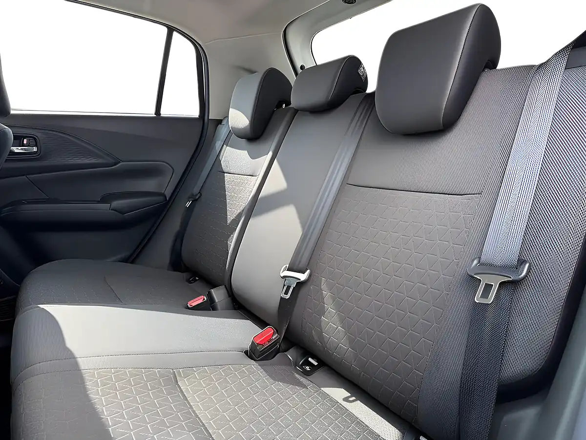 Used 2024 Suzuki Swift Motion White - Interior and Exterior details 13