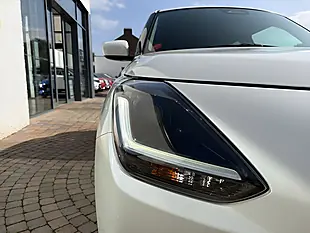 Used 2024 Suzuki Swift Motion White - Interior and Exterior details 16
